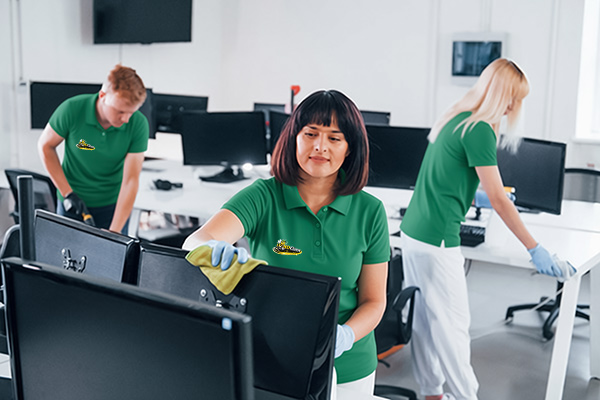 Schoonmaak bedrijfspand Nieuw-Vennep